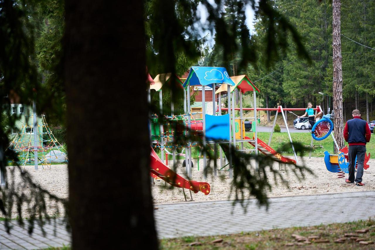 Lovely 1-Bedroom Vacation Home With Free Parking Dolina Demianowska Zewnętrze zdjęcie